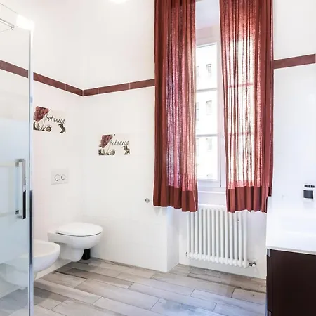 Cooper L Laurenz Apartment