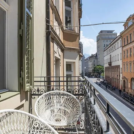 Cooper L Laurenz Apartment