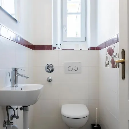 Cooper L Laurenz Apartment Bozen