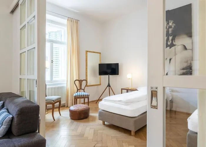 Cooper L Laurenz 아파트 *