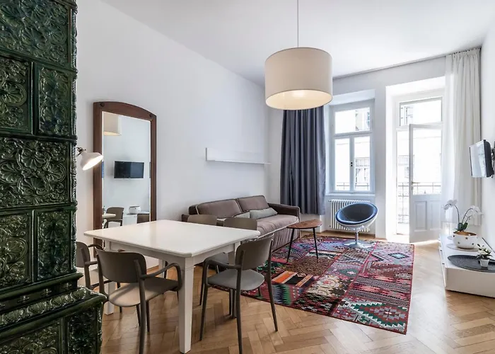 Cooper L Laurenz 아파트