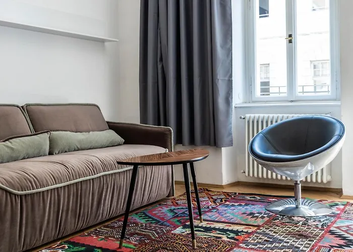 Cooper L Laurenz 아파트